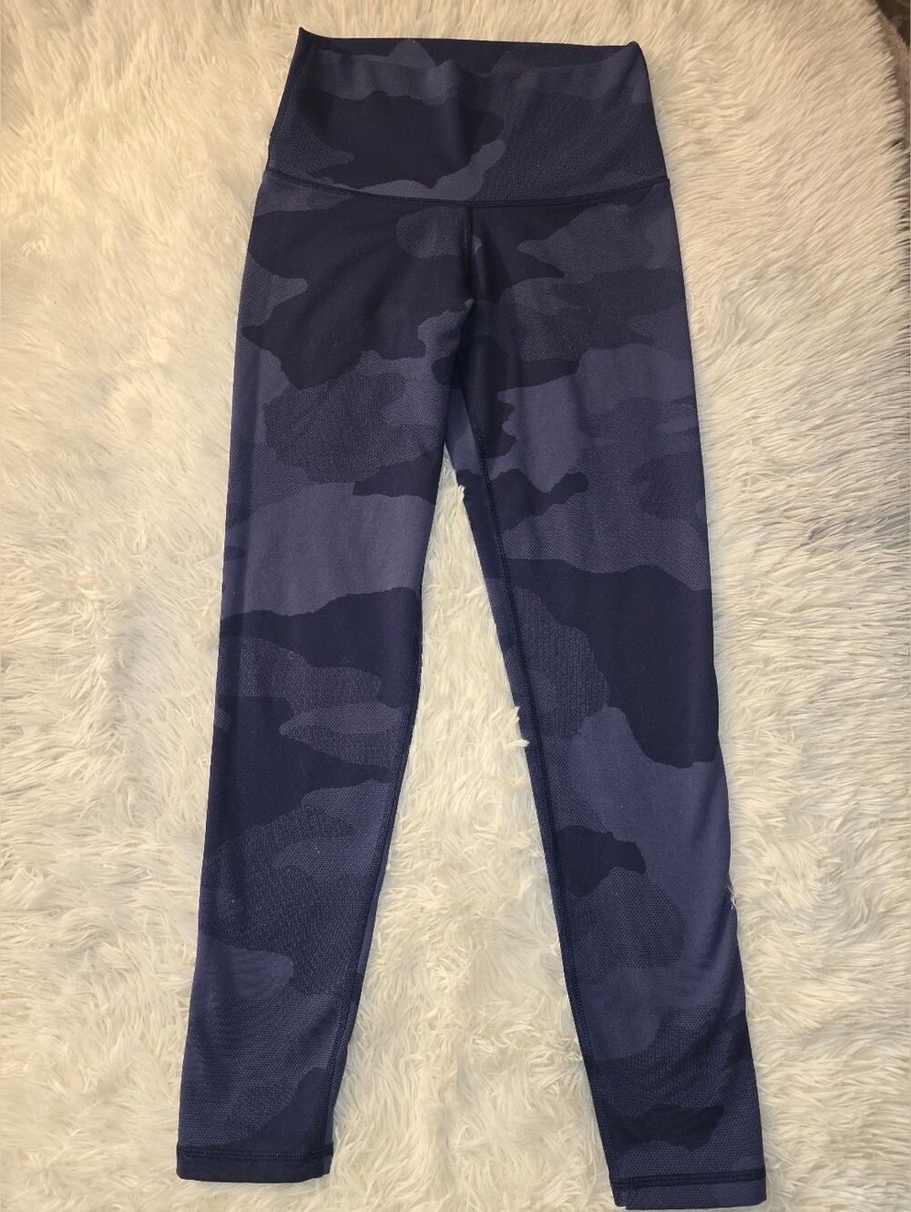 Aerie Women's Navy Camo Leggings